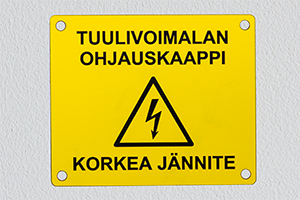 Varoituskyltti tuulivoimala, kaiverrettu muovi